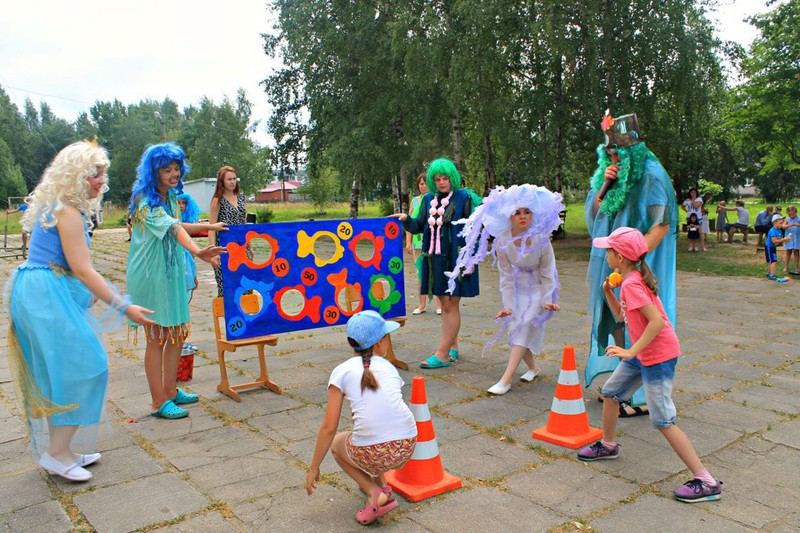 Праздник для детей сценарий на улице. Нептун праздник Нептуна. Праздник Нептуна в лагере. Детский праздник день Нептуна. День Нептуна в детском саду праздник.